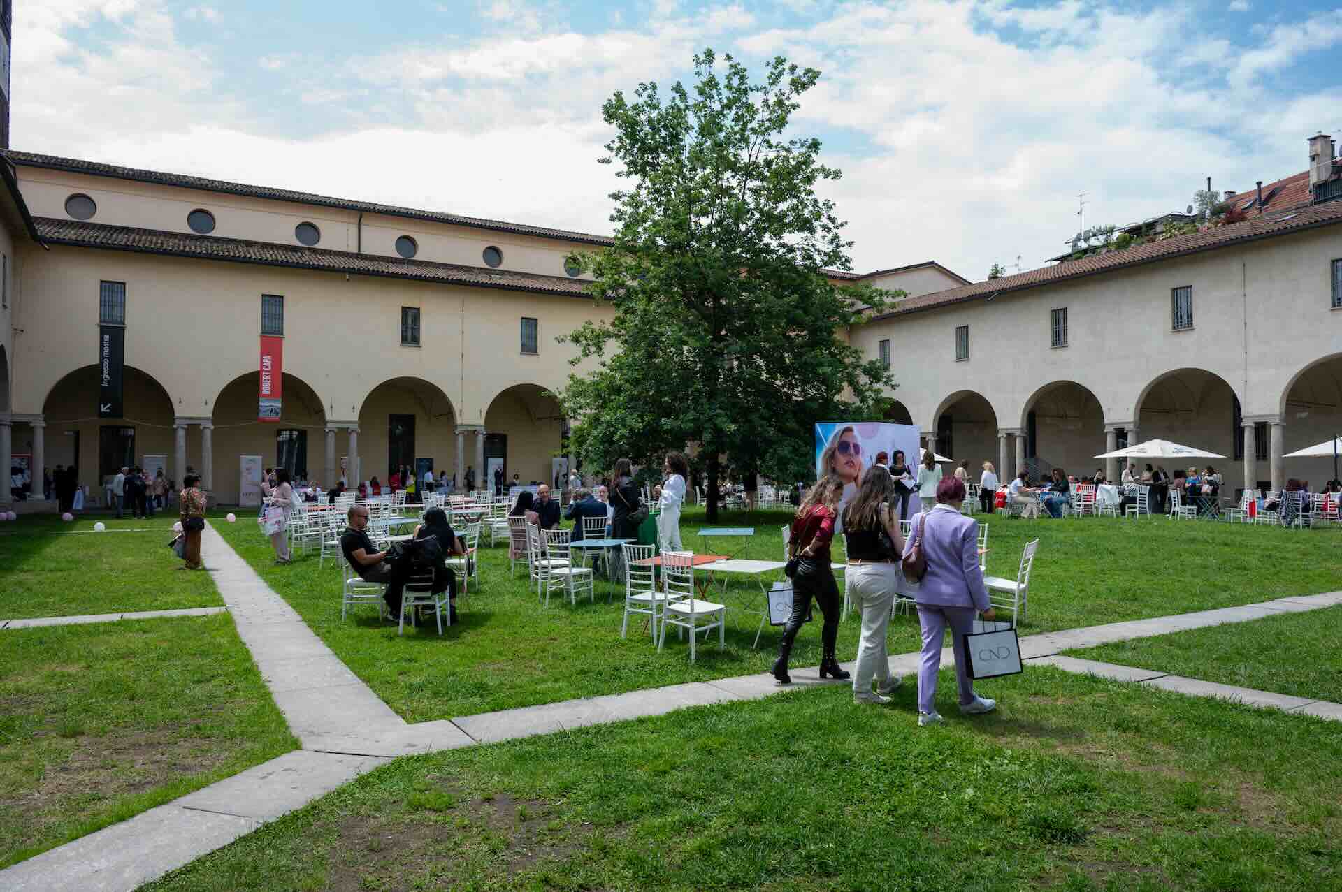 MabellaFest 2024 organizzazione festival cortile Chiostri di Sant’Eustorgio a Milano